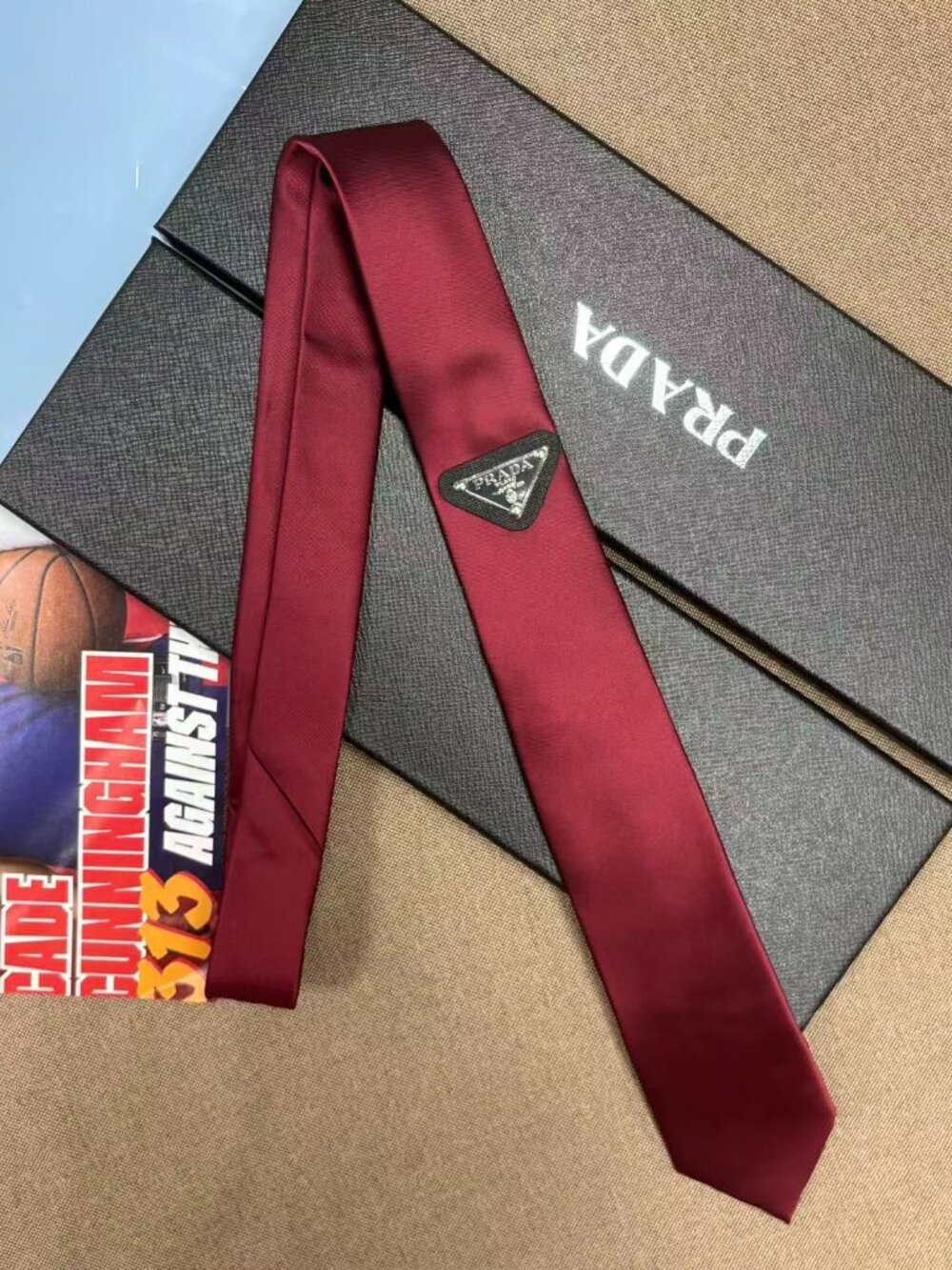 ✨Prada red triangle logo tie minimalist style comes with a gift box